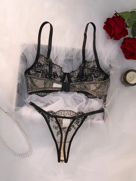 Palace Style Thin See-through Bra and Mesh Embroidered Underwear Set