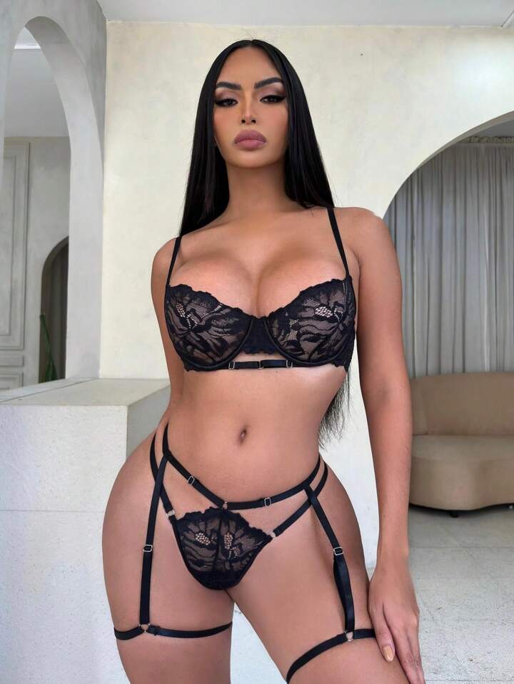 Nina Temptation Lace Lingerie Set - Black