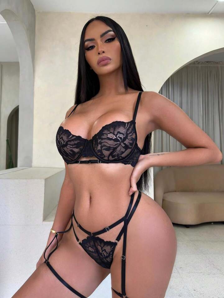 Nina Temptation Lace Lingerie Set - Black